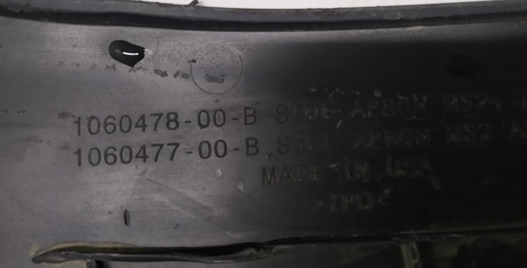 4 Cutie de plastic sub capotă stângă cu deteriorare Tesla model S REST 1060477-00-B